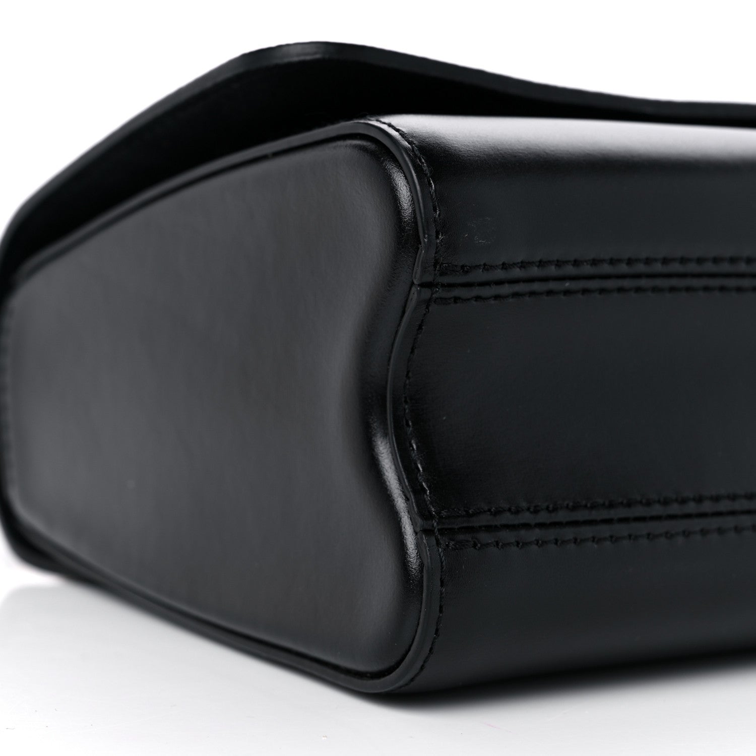 Louis Vuitton Twist MM Shoulder Bag - Black