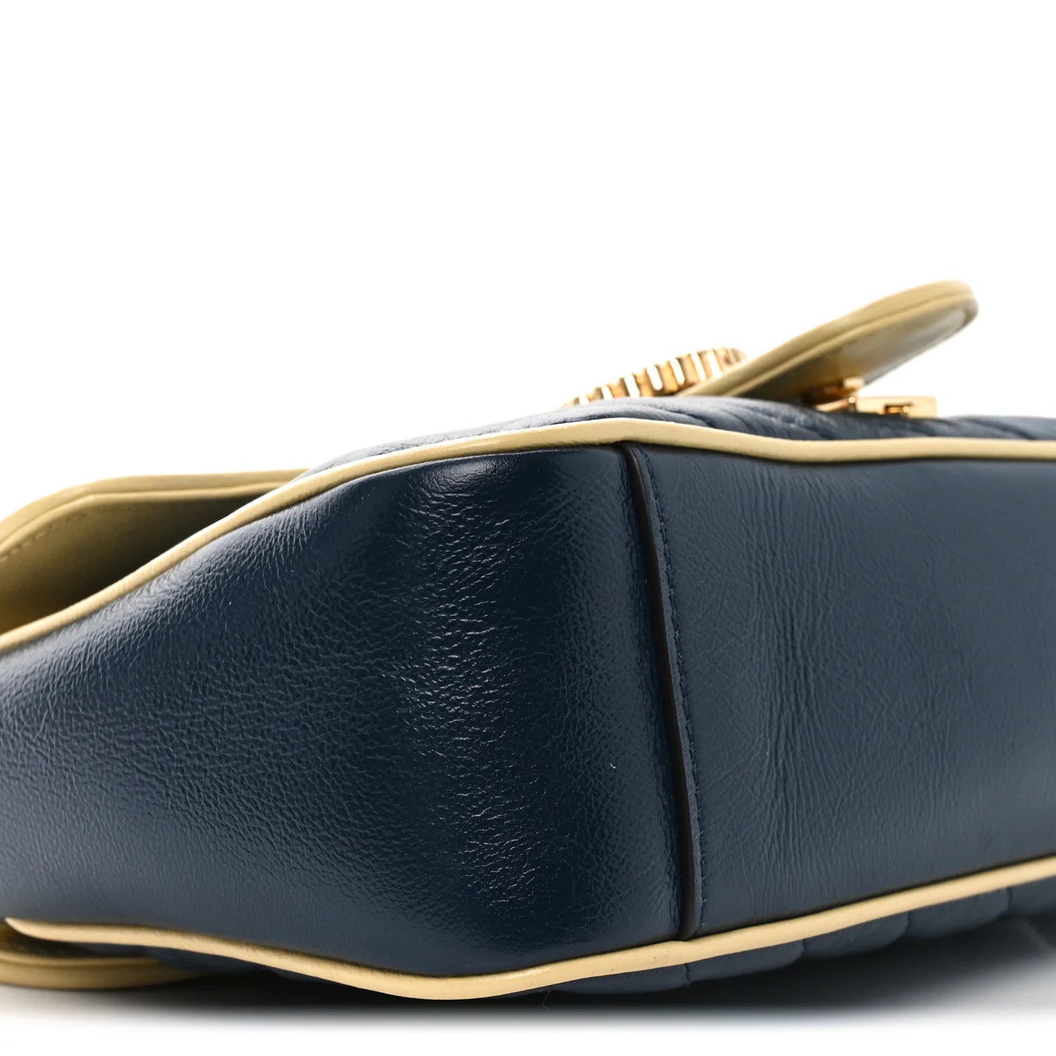 Gucci GG Marmont Medium Shoulder Bag - Black