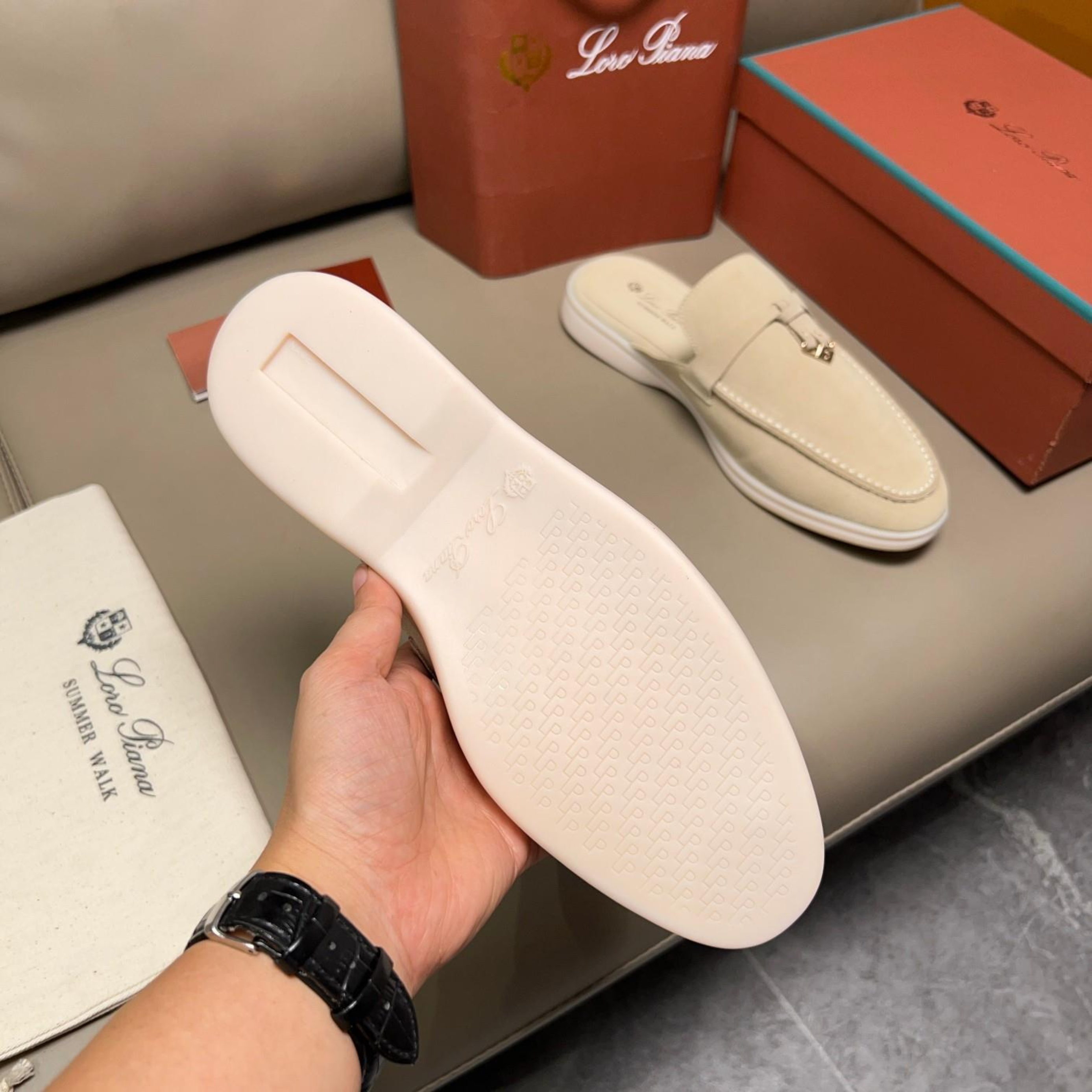 Loro Piana Babouche Charms Walk Suede Loafer - Linen (D746)