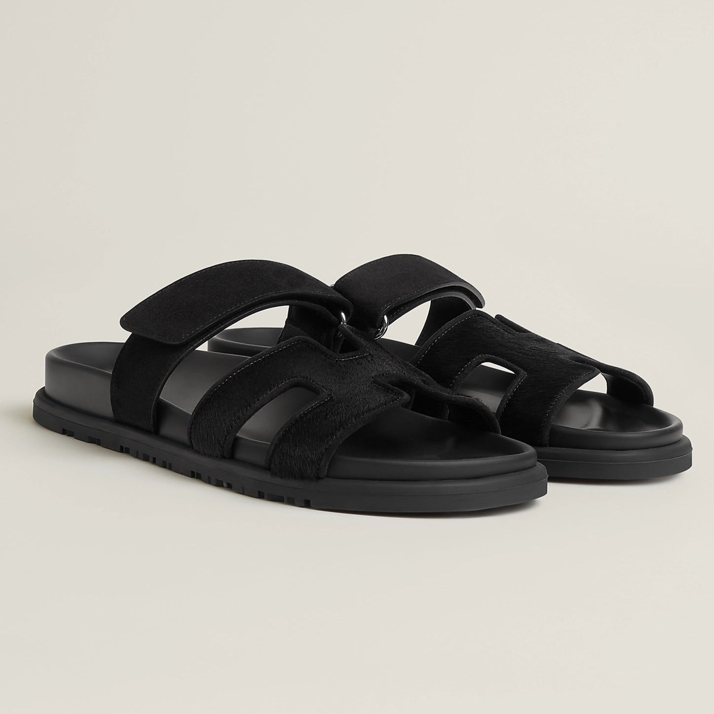 Hermes Chypre Suede Sandals - Noir