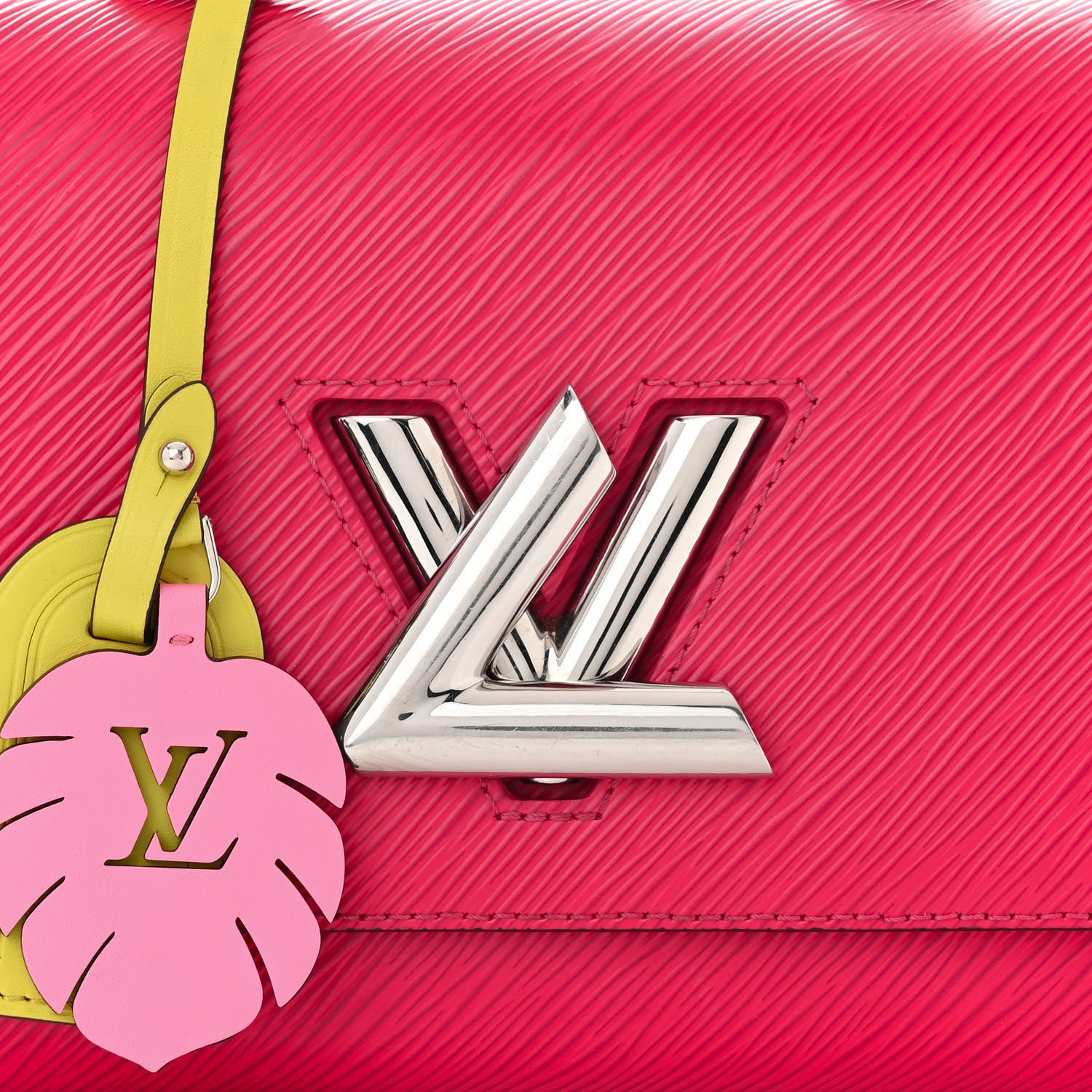 Louis Vuitton Twist MM Shoulder Bag - Red