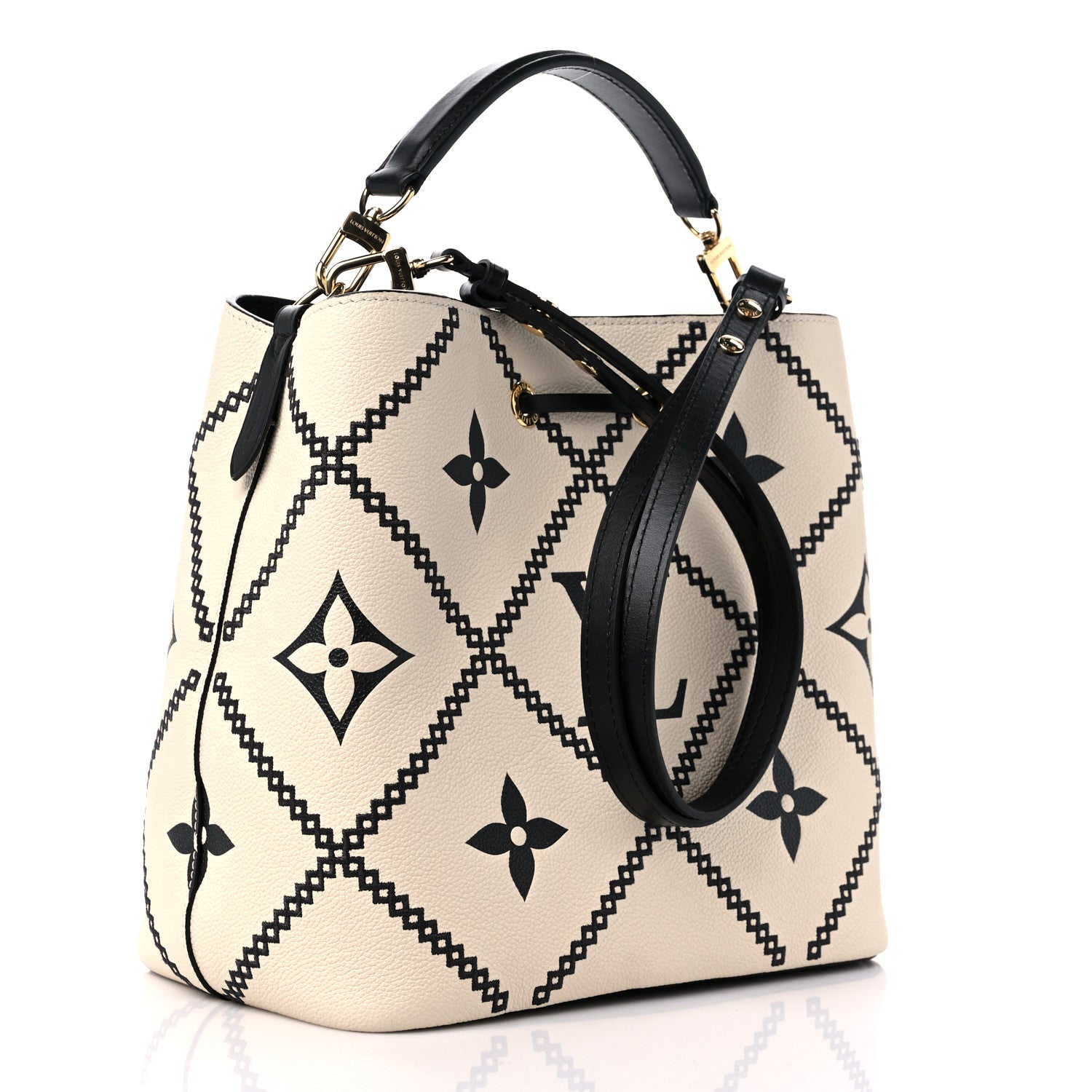 Louis Vuitton Giant Broderies NéoNoé MM Bucket Bag - White