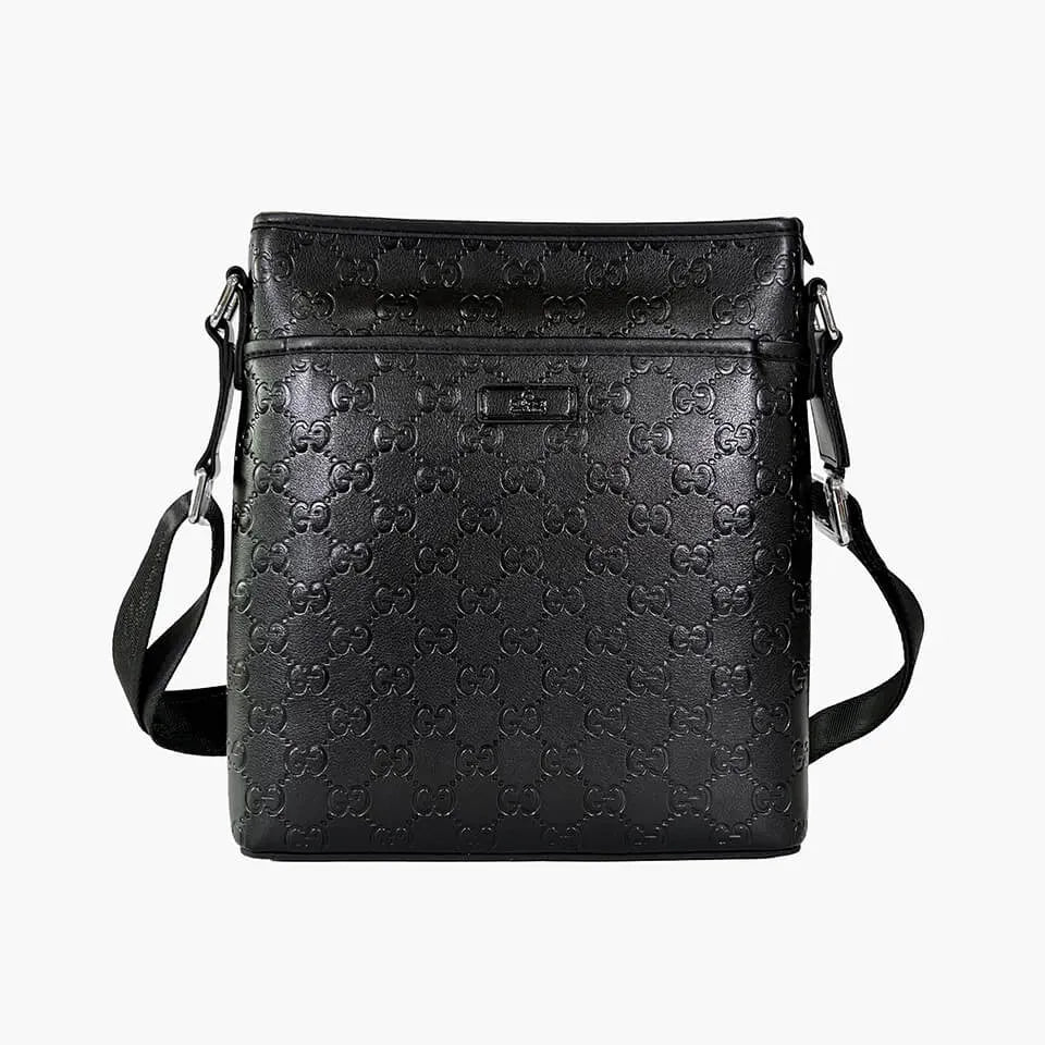 Gucci Signature Crossbody Bag – Black