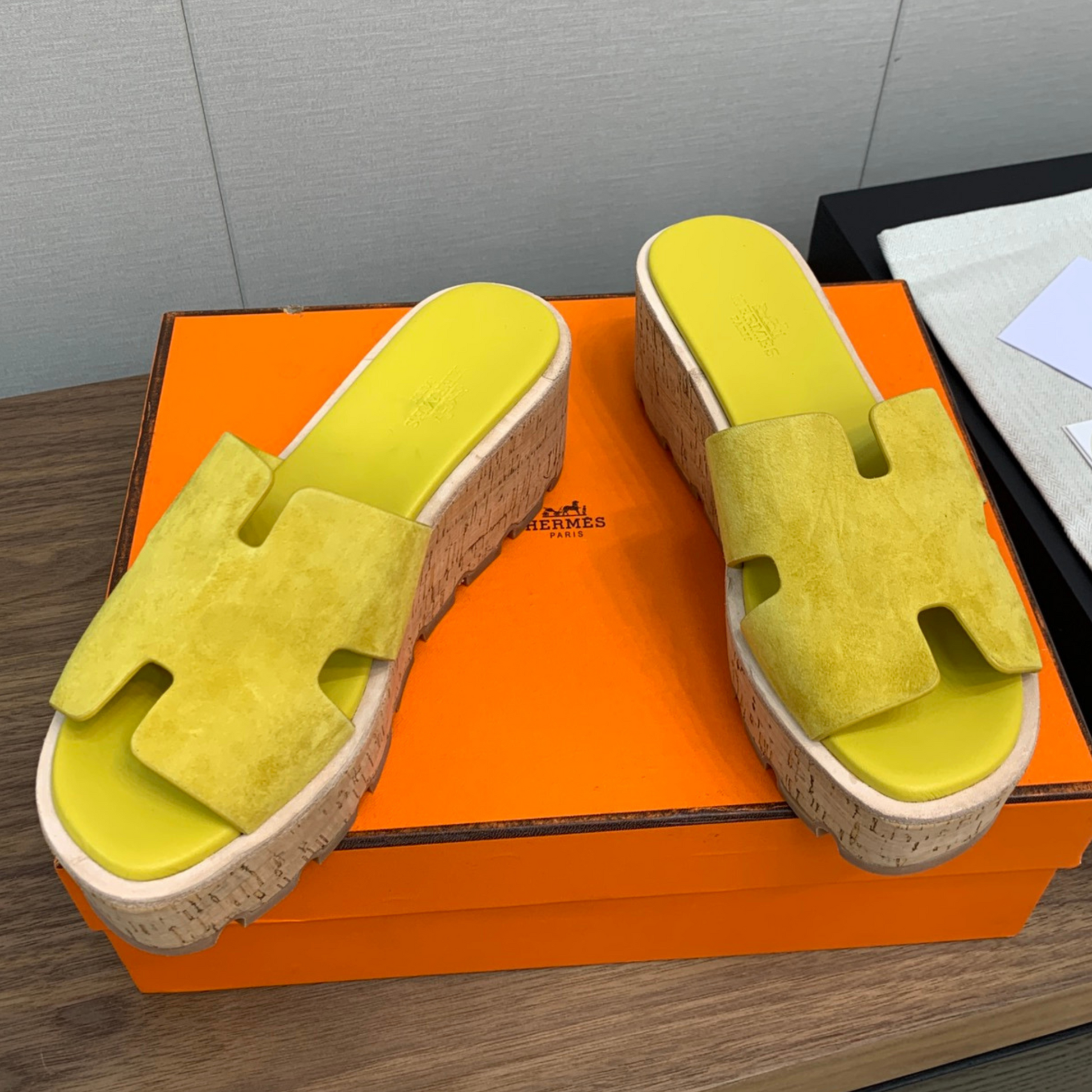Hermes Eze 30 Suede Sandals - Jaune Impérial