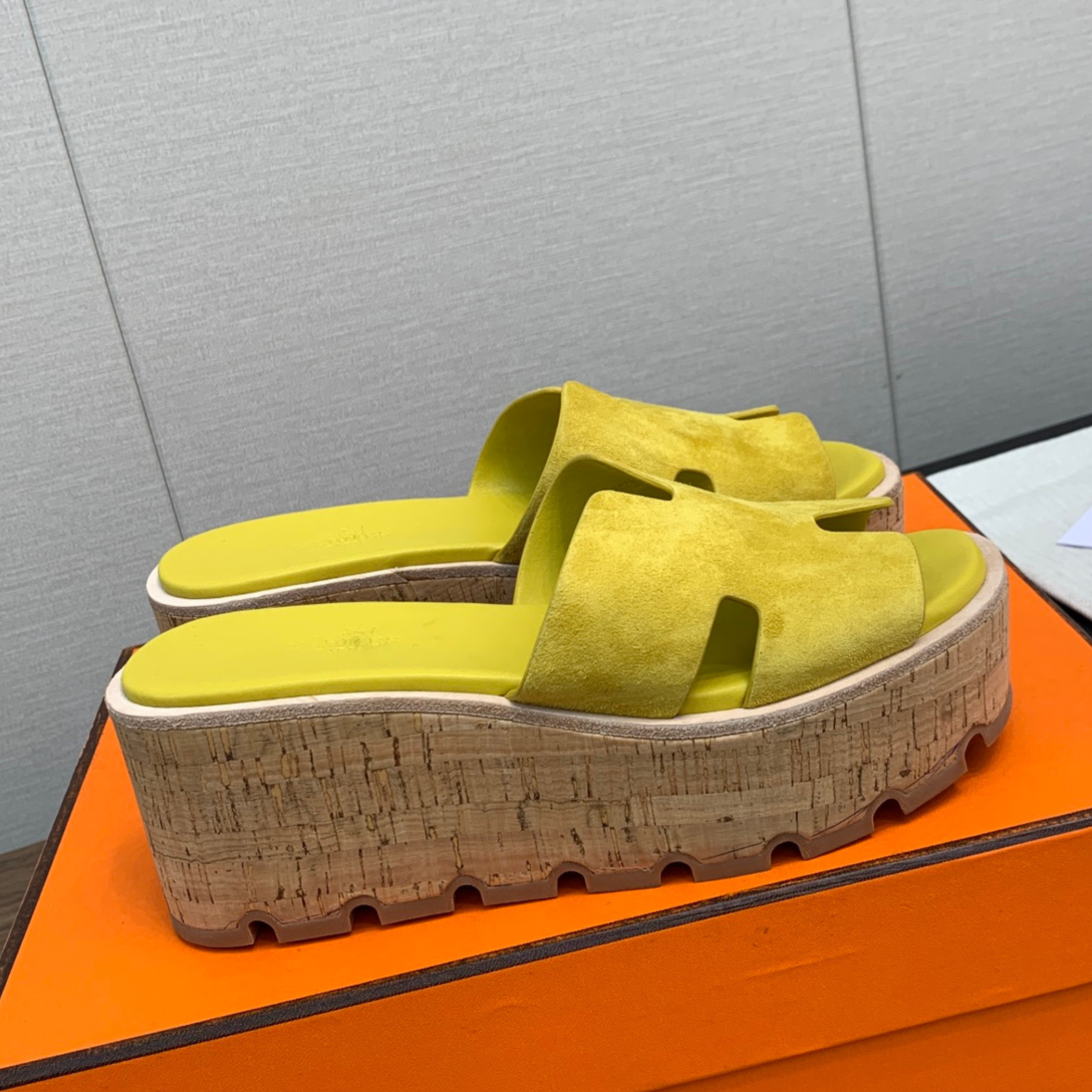 Hermes Eze 30 Suede Sandals - Jaune Impérial