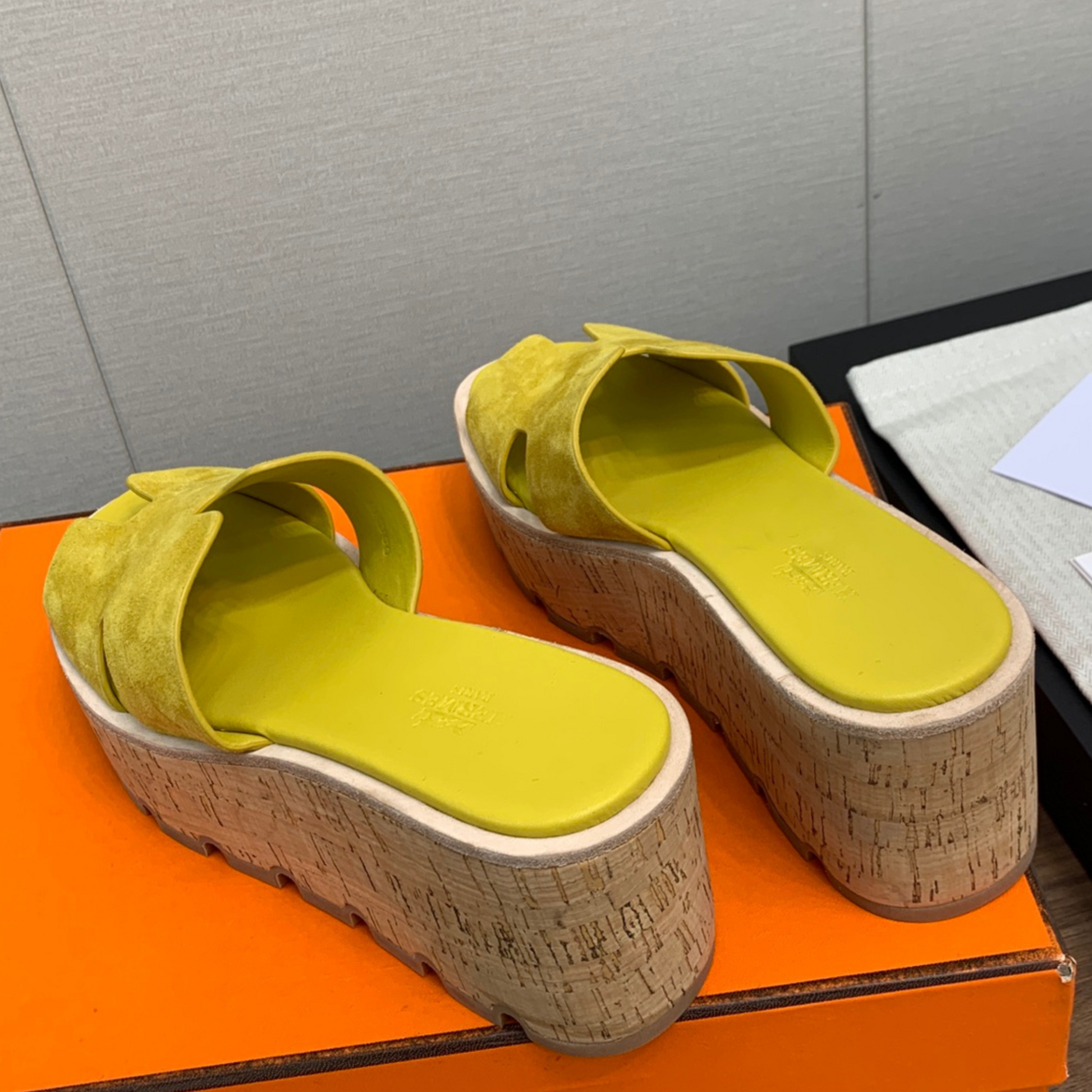 Hermes Eze 30 Suede Sandals - Jaune Impérial