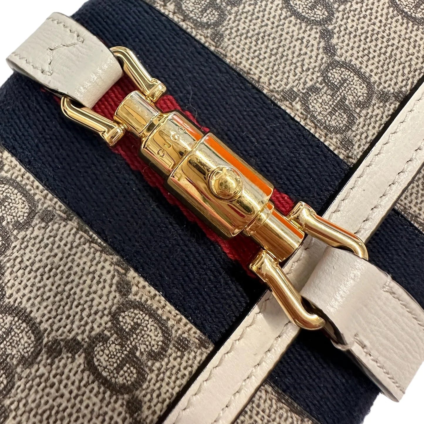 Gucci Jackie 1961 Chain Wallet – Beige