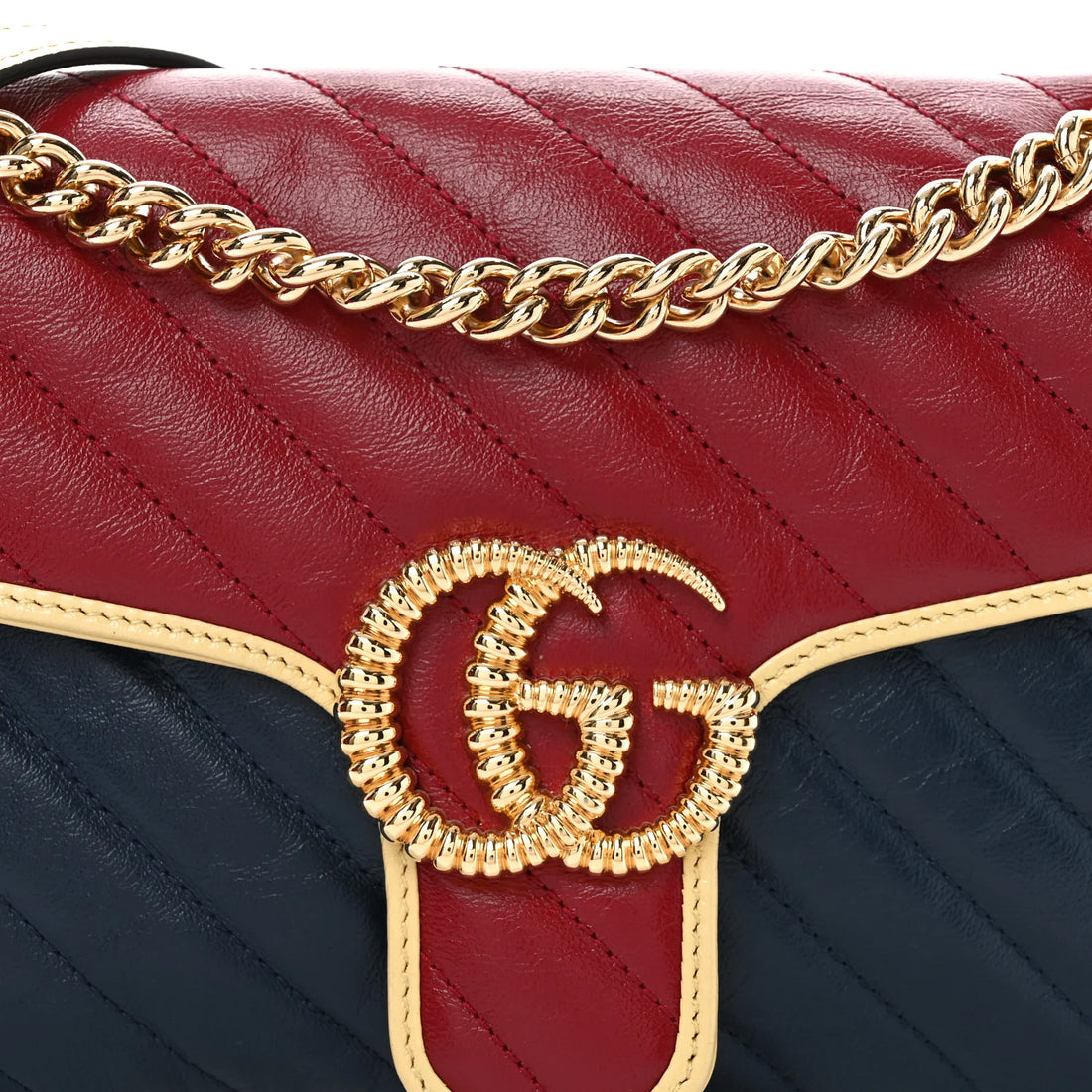 Gucci GG Marmont Medium Shoulder Bag - Black
