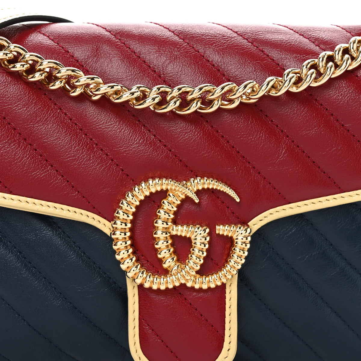 Gucci GG Marmont Medium Shoulder Bag - Black