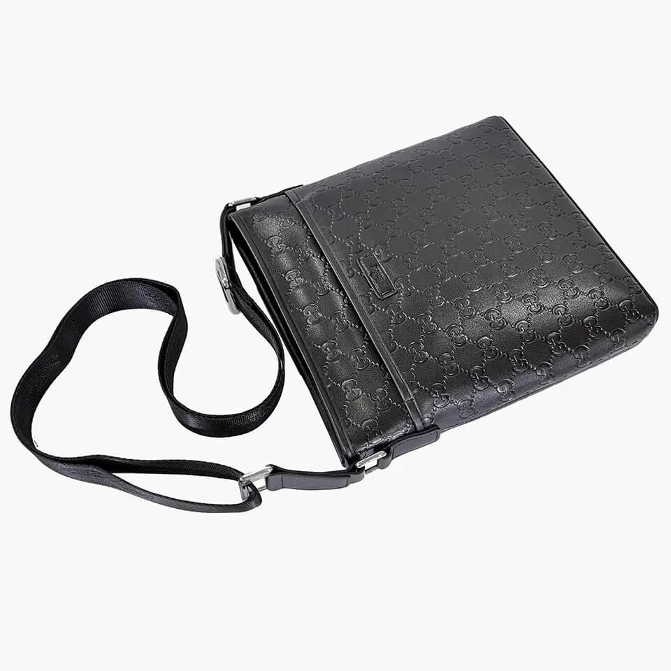Gucci Signature Crossbody Bag – Black