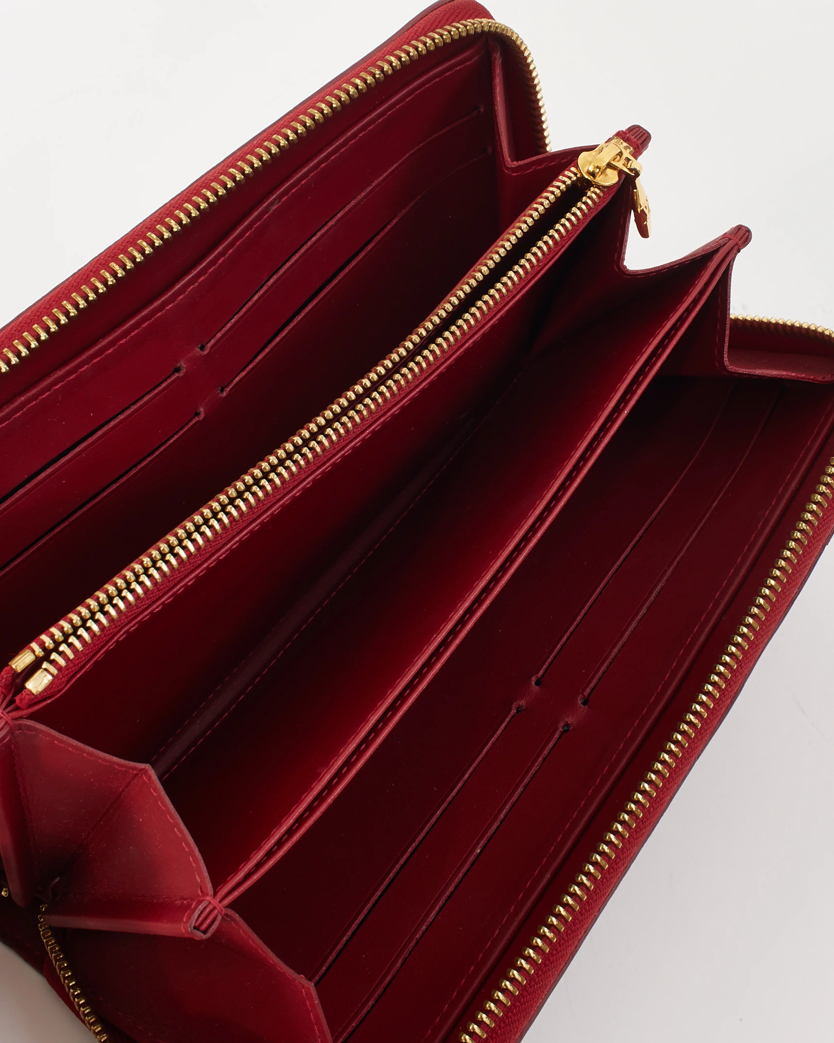 Louis Vuitton Zippy Vernis Leather Wallet - Red