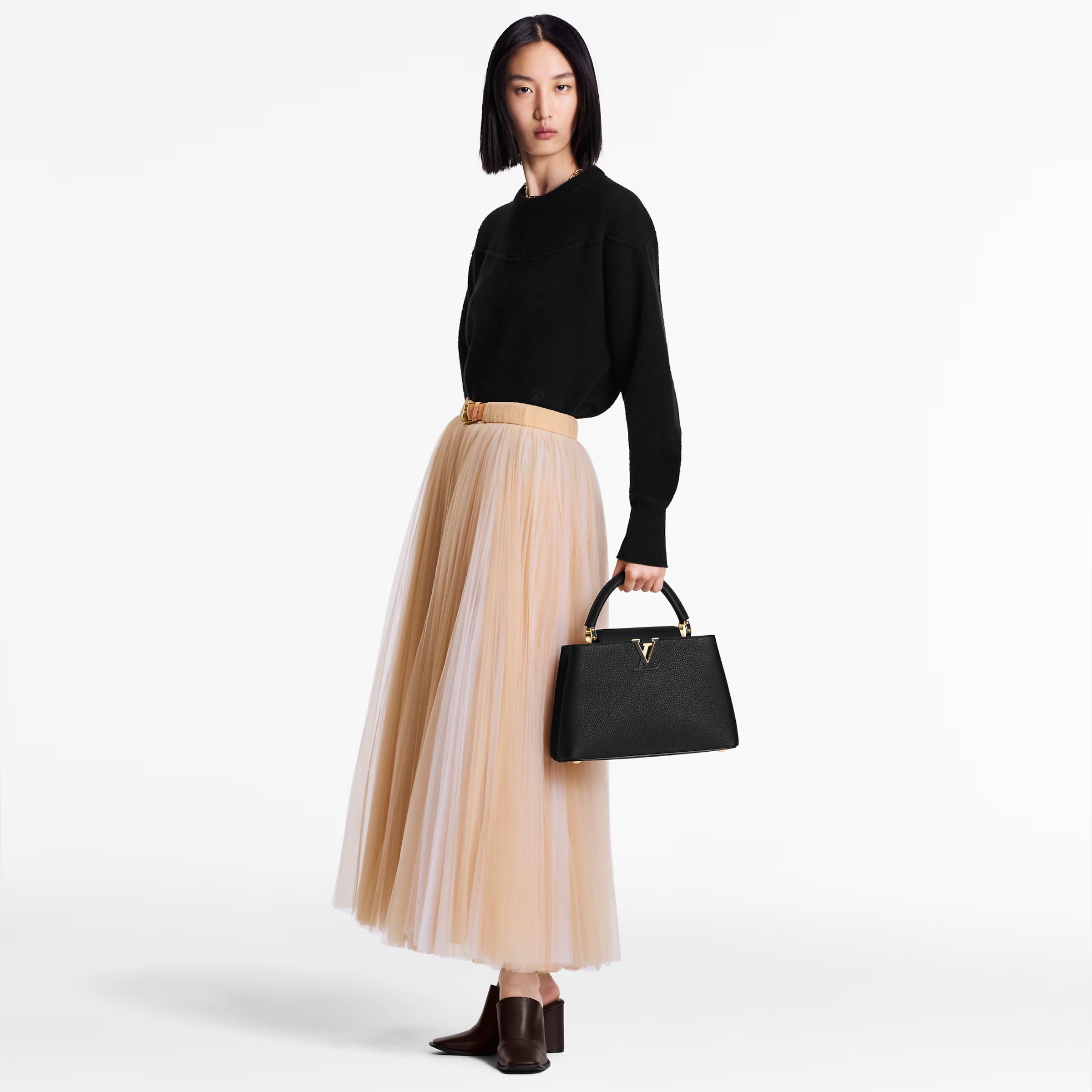 Louis Vuitton Capucines MM Handbag – Black