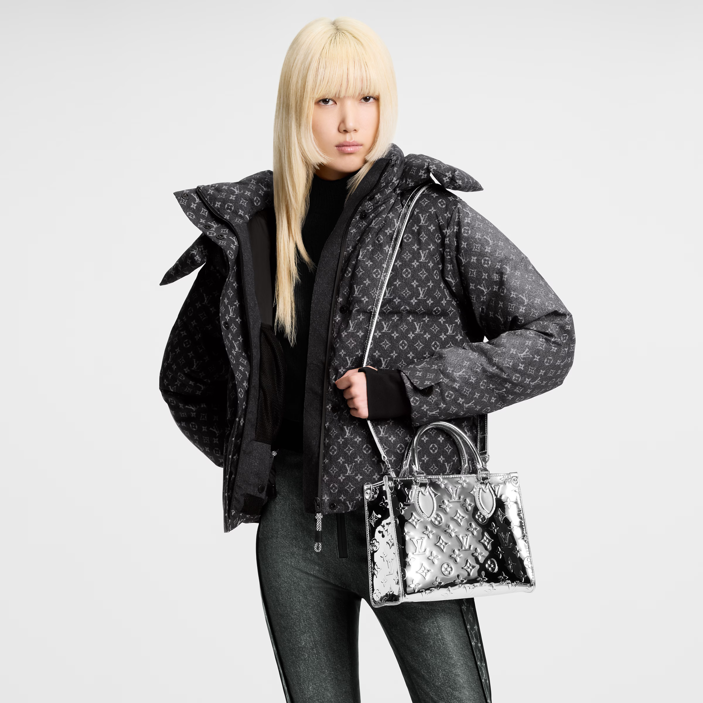 Louis Vuitton Ski Monogram Miroir OnTheGo PM Handbag –  Silver