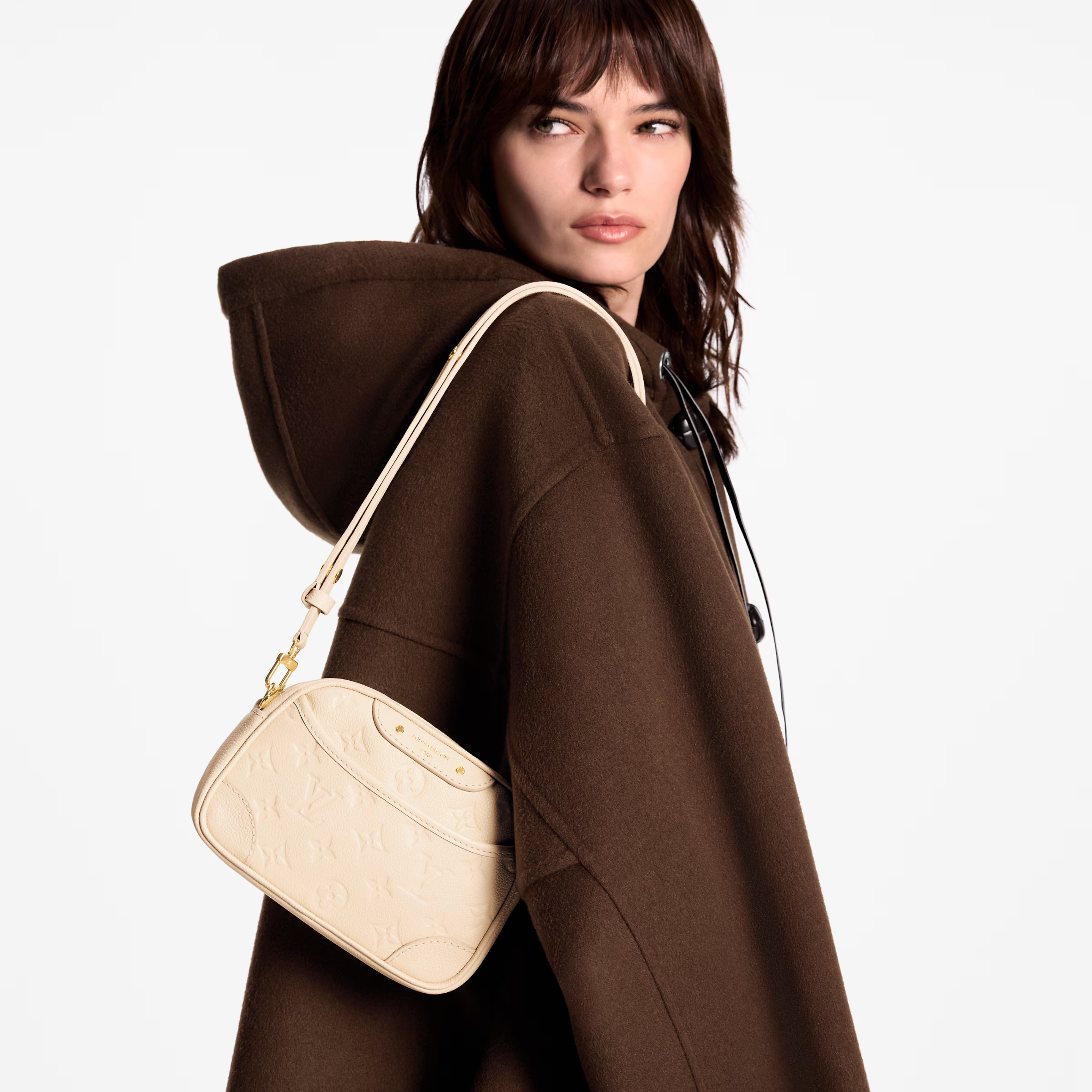 Louis Vuitton Tiny Camera Crossbody Bag – Creme
